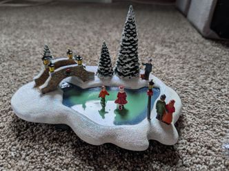 Thomas Kincade Winter Wonderland Illuminated Garland Collection - Old Fashioned Skating Pond - The Bradford Editions