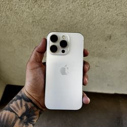 iPhone 15 Pro 512GB ( UNLOCKED )