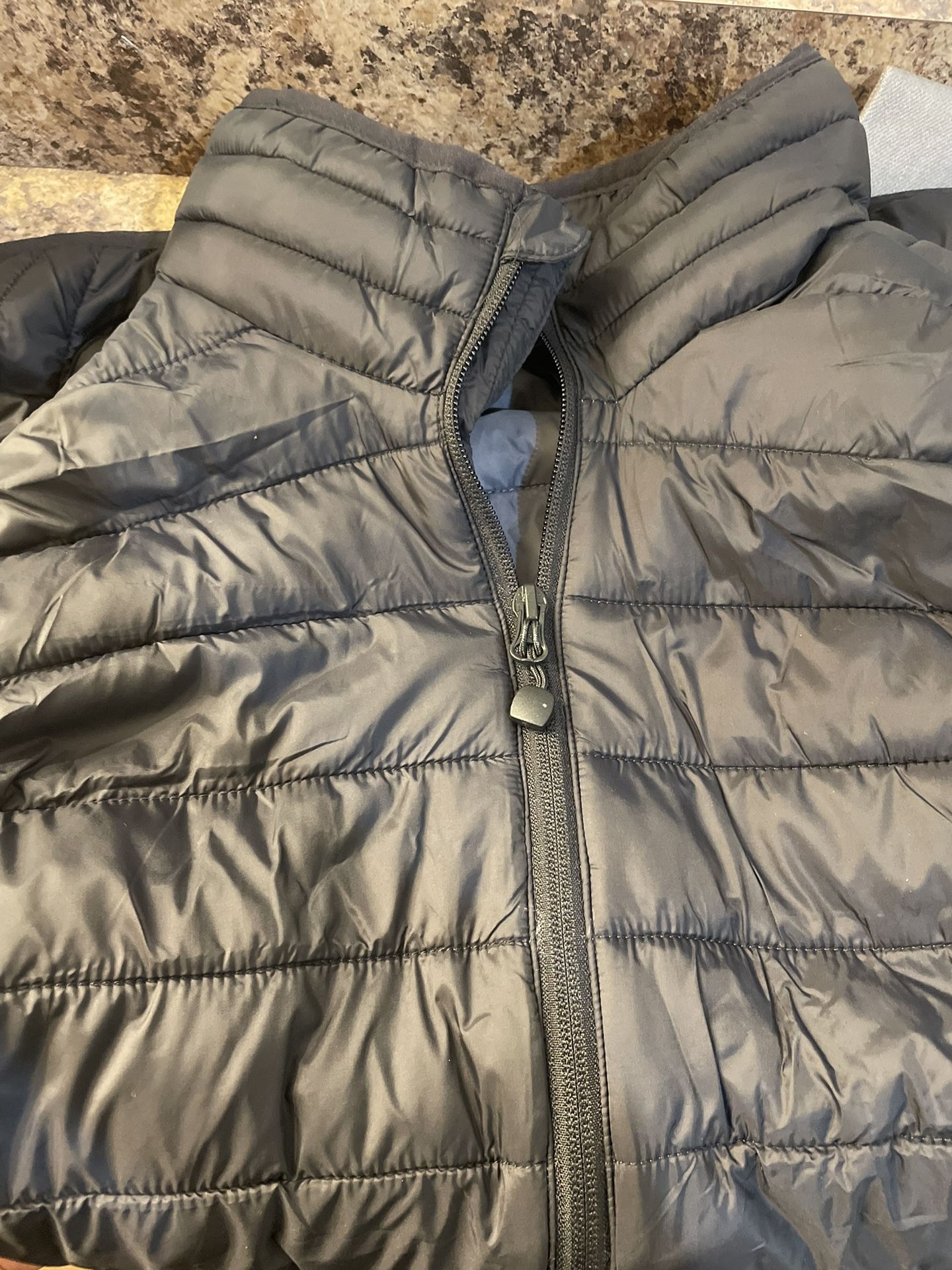 SWEATER VEST SIZE M MENS