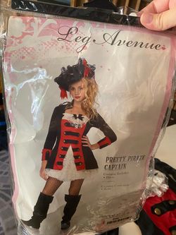 Halloween costume/ lady pirate