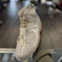 Sz 10.5M/12W | USED | 2021 Air Jordan Retro 6 Gold Hoops (W)