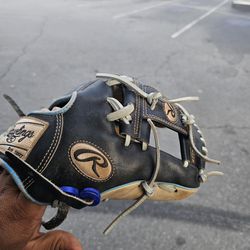 Heart Of The Hide Baseball Glove