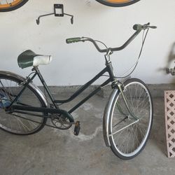 1960s Schwinn Womens Bike Cruiser