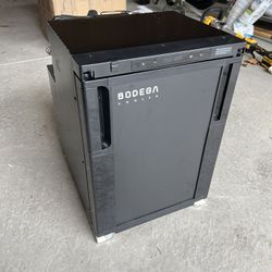 Bodega 12V camping gear fridge/freezer