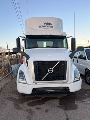 2019 Volvo Commercial VNR
