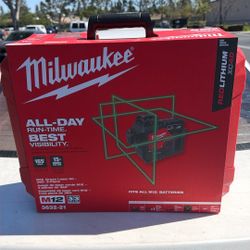 Milwaukee M12 360 Degree 3 Plane Laser