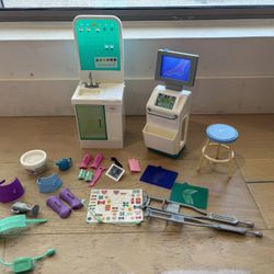 Dr Barbie Clinic Cast Maker Playset