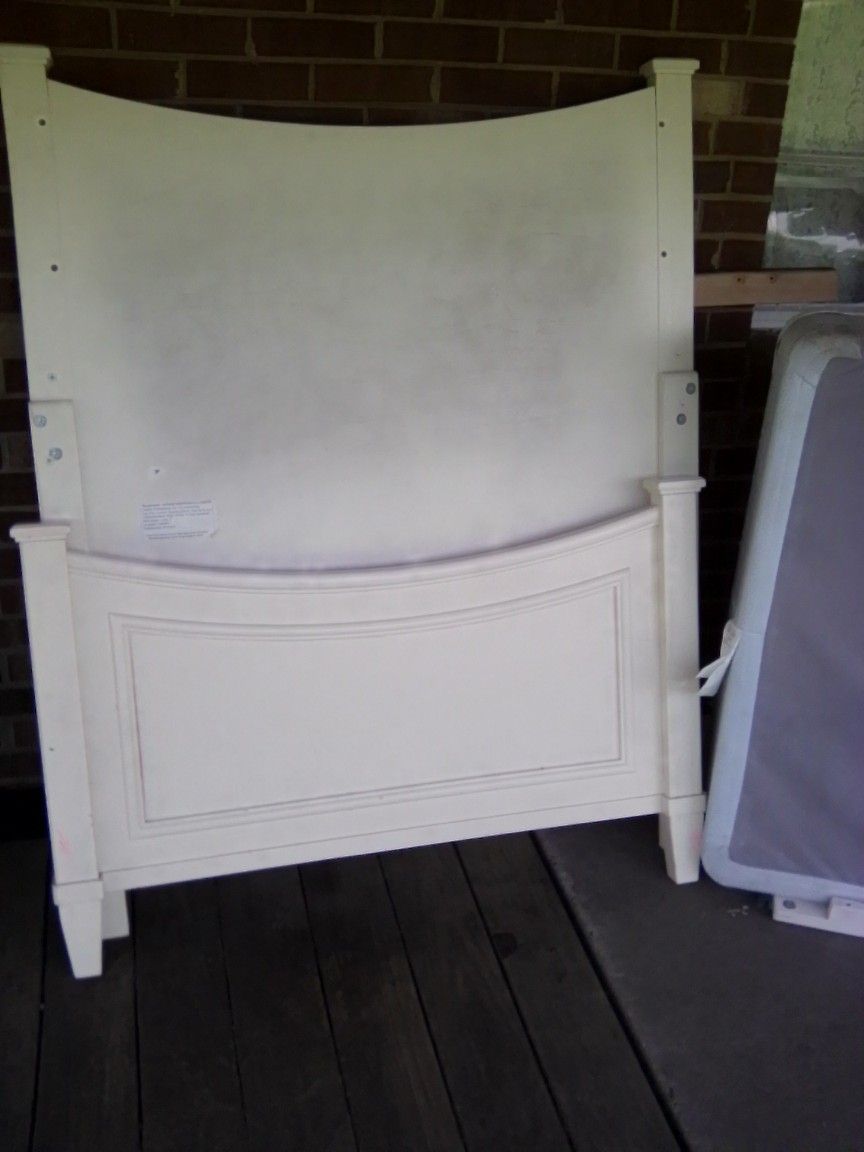 Twin Bed With Box And Matress