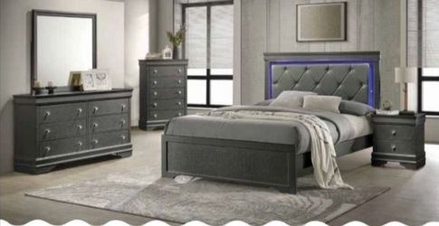 Brand New Queen/ King Size Bed With Mattress Available. Free Home Delivery And Cash On Delivery.