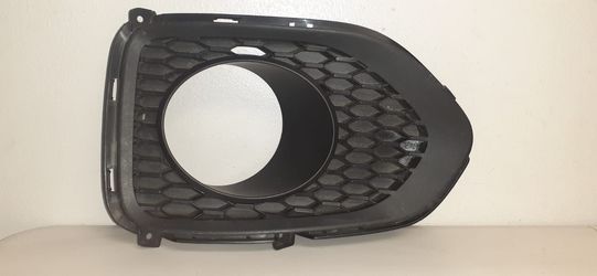 2011 KIA SORENTO OEM FOGLIGHT COVER !