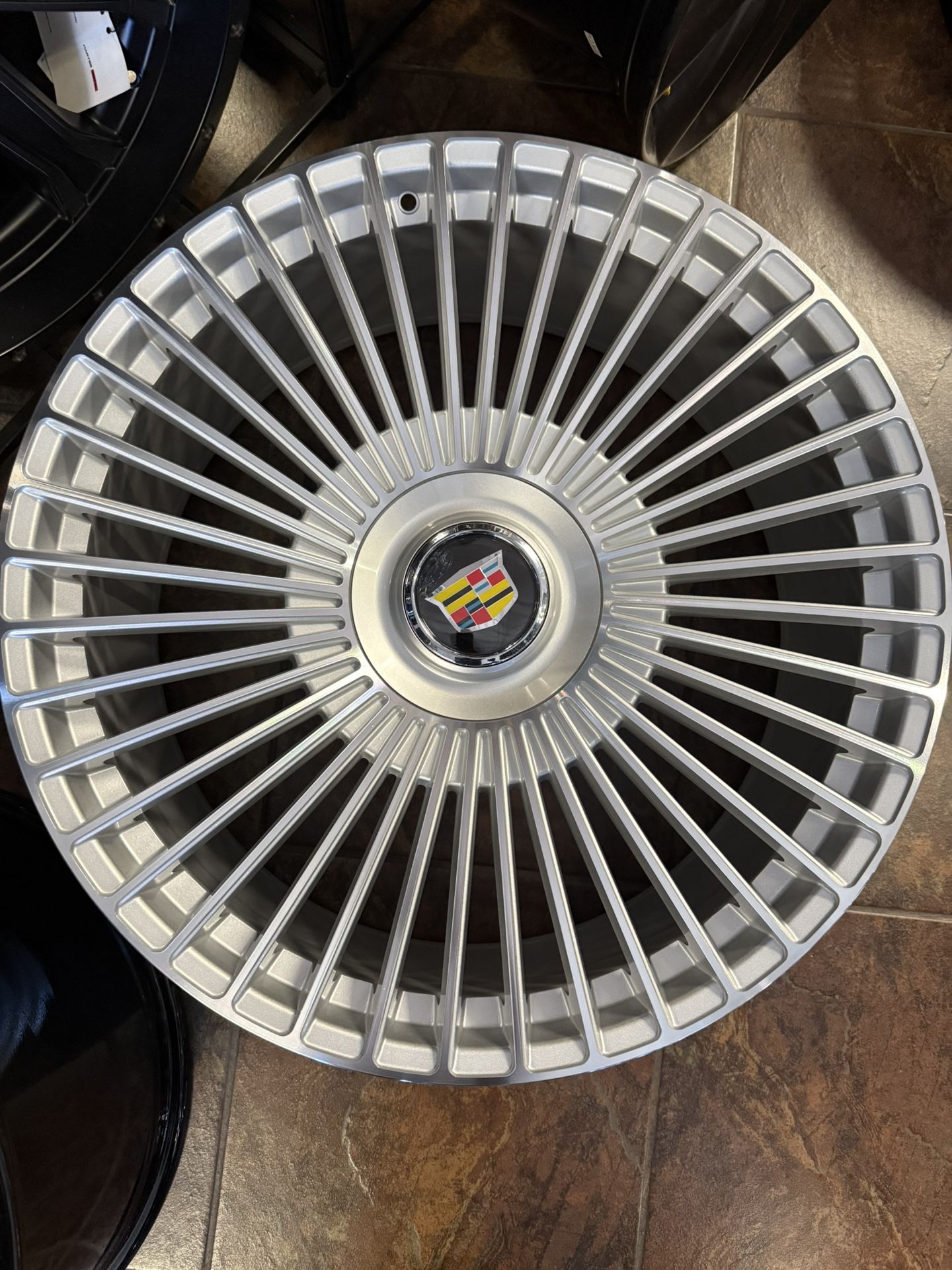 24” Silver Escalade Wheels Tires Tahoe Yukon Tahoe Avalanche 