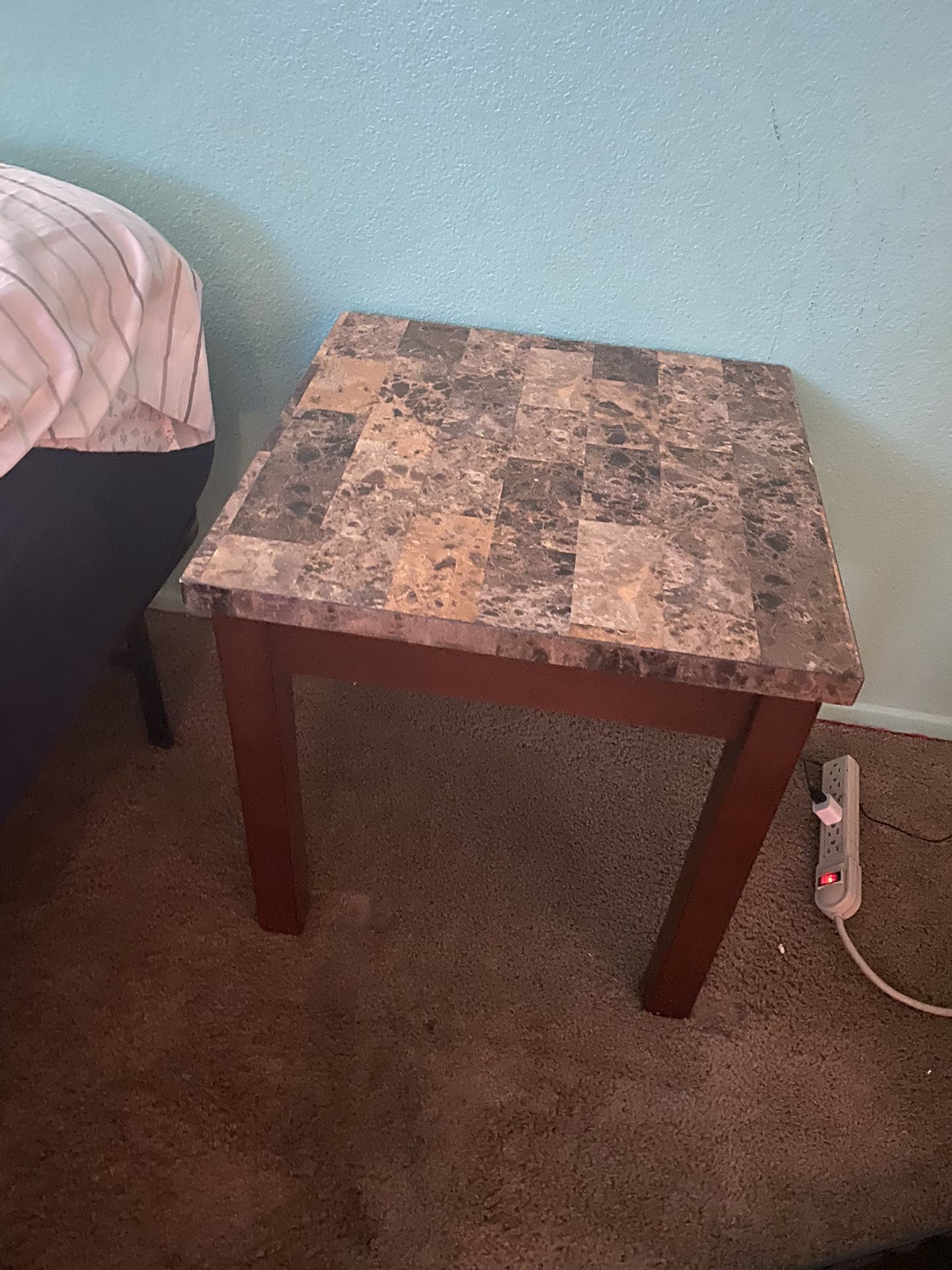 1 Dining room table, 1 coffee table and 2 side tables. OBO