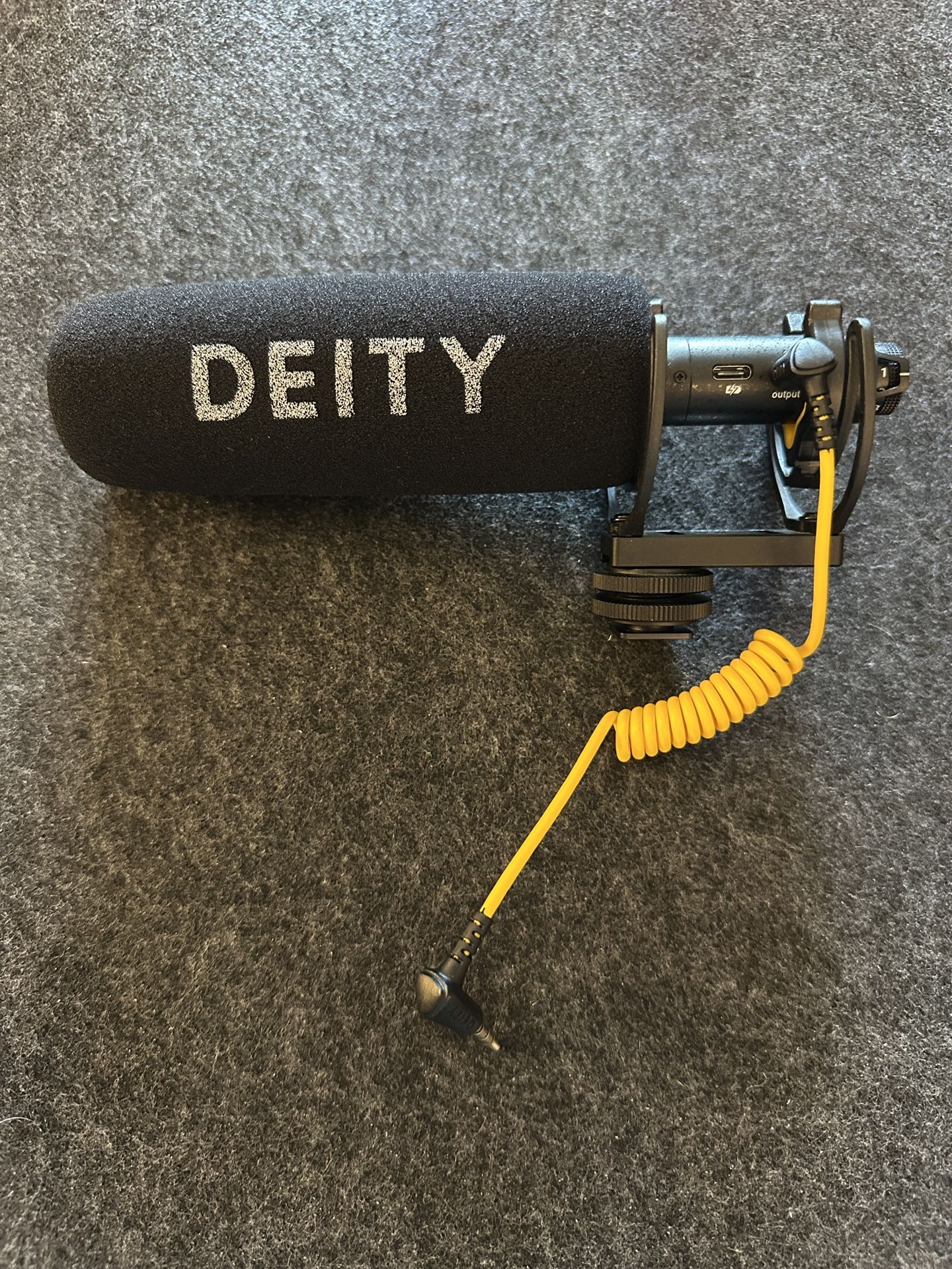Deity Microphones V-Mic D3 Pro Super Shotgun Microphone,