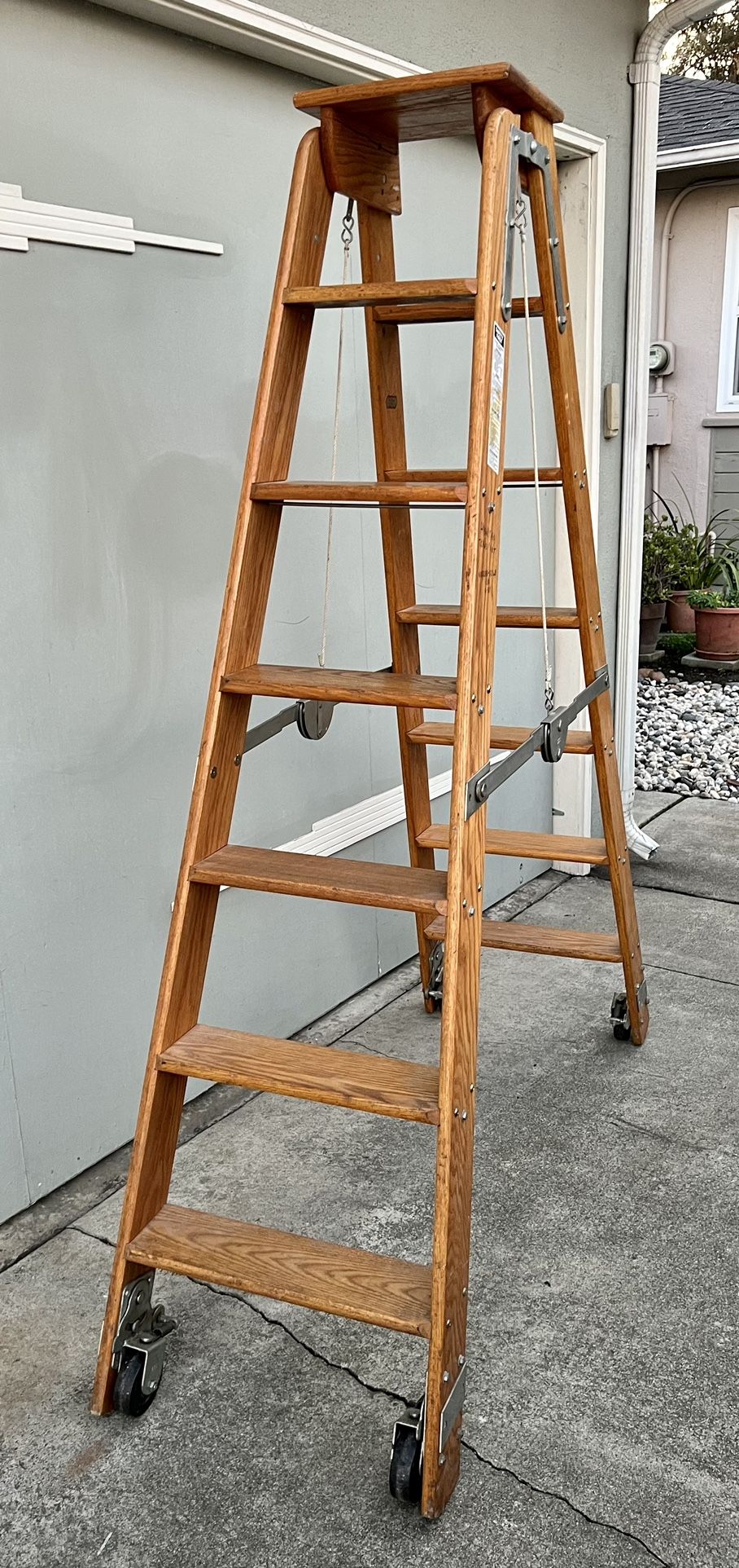 Vintage PUTNAM ROLLING WOOD LIBRARY LADDER ON WHEELS