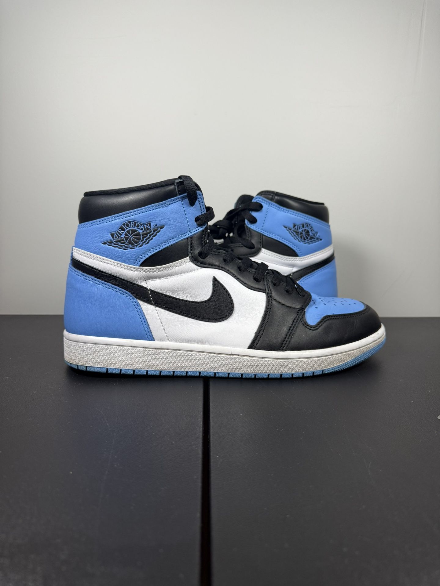 Clean Jordan 1 UNC Toe Size 10.5M!