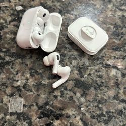 2 Pairs Of Airpod Pro 2 
