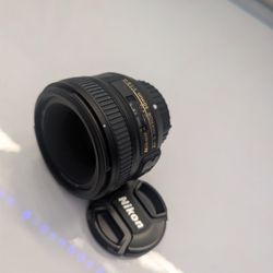 Nikon AF-S 50mm f/1.8 F Mount (Nifty Fifty)