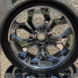 Set of 22” DVinci Chrome Wheels with Tires
