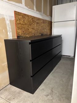 Black Dresser