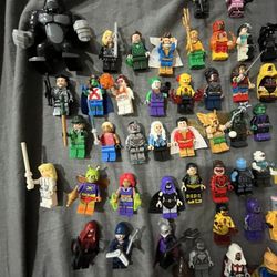 lego minifigures (read description)