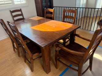 Dining Table & 6 Chairs
