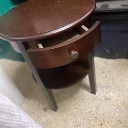 2 Wood Nightstands