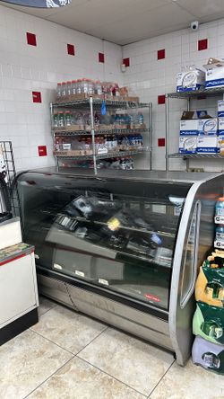 Torrey 6’ Refrigerated Deli Display Case – $1,200 OBO