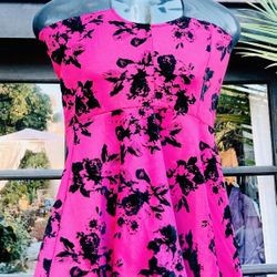 Trixxi Women's Black and Burgundy Dress