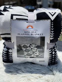 New King Size 2PLY Flannel blanket thick Aztec and Cow print double sided black and white