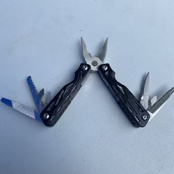 Snap-On Black Stainless Steel Multi Tool Plier