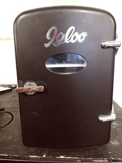 Igloo mini fridge