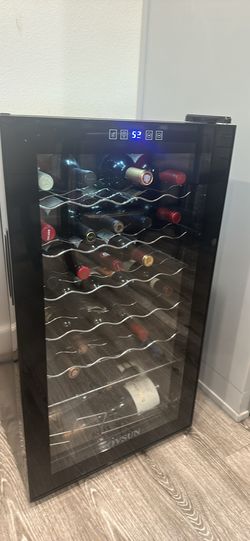 Refrigerador Con 25 Botellas De Vino 