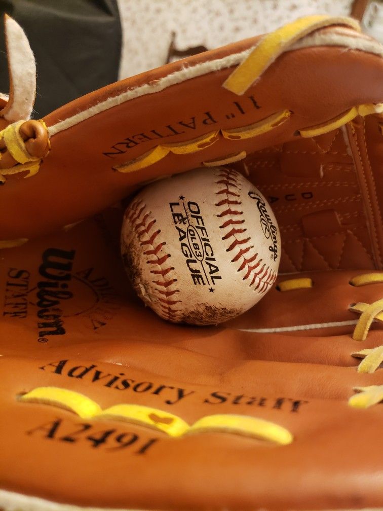 Wilson Baceball Glove & Ball