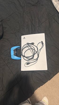 Ps5 comes with both cords and blue controller