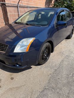 2009 Nissan Sentra 4 cylinder. 134,500 millas