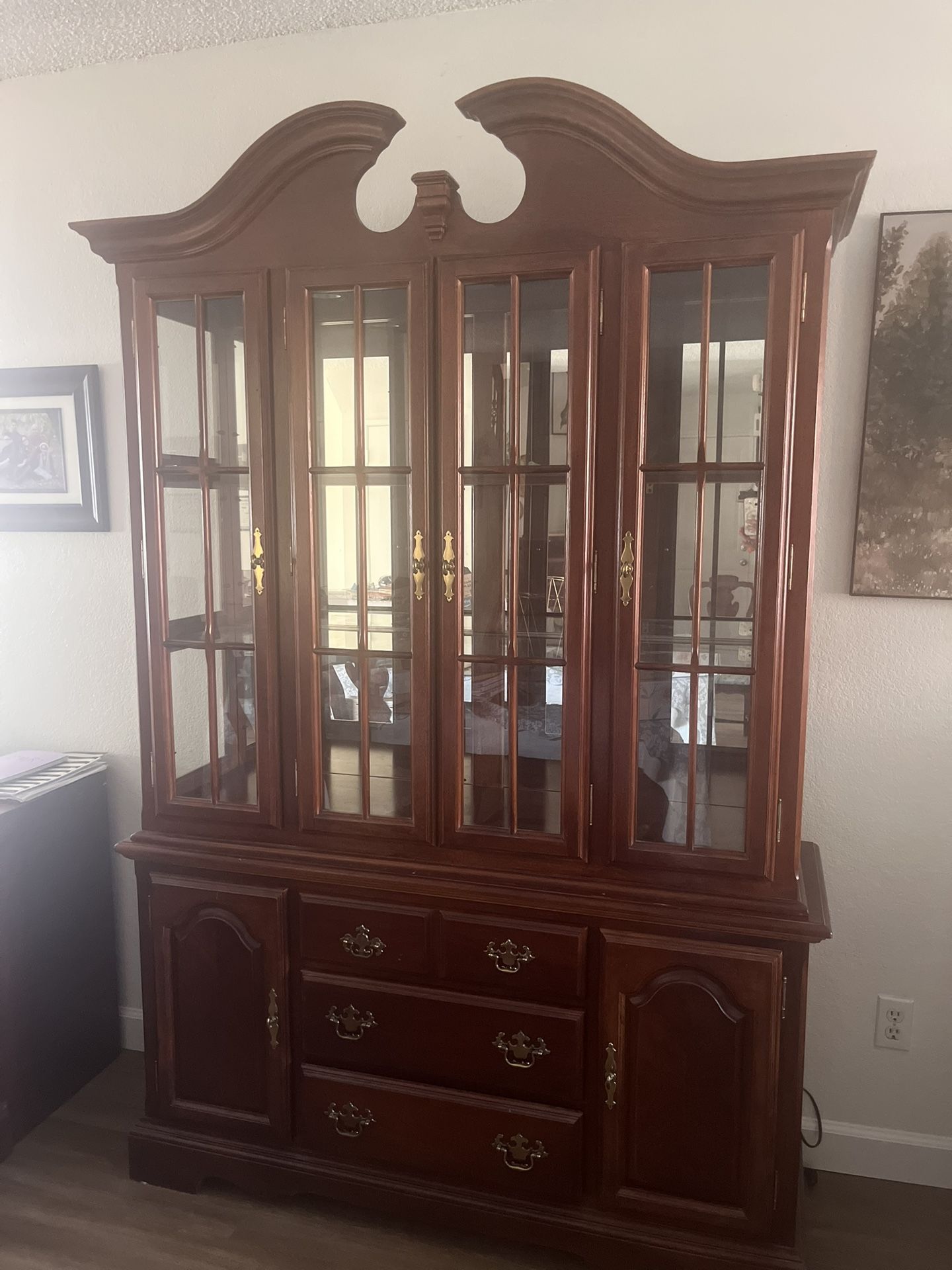 China Cabinet,Dining Room Table And hutch