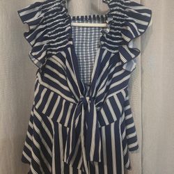 cute plus size top 🤍