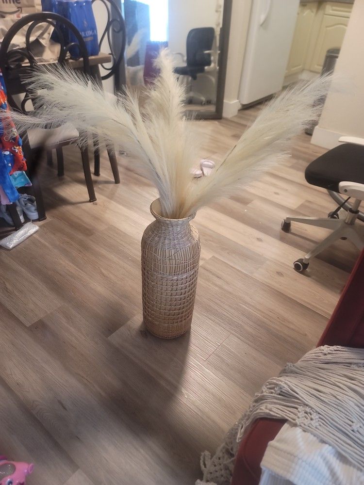 Pampas Vase