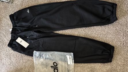 Alo sweats