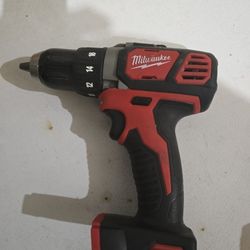 Milwaukee 18v Hammer Drill $35