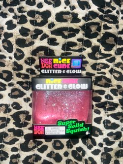 Needoh glitter glow nice cube