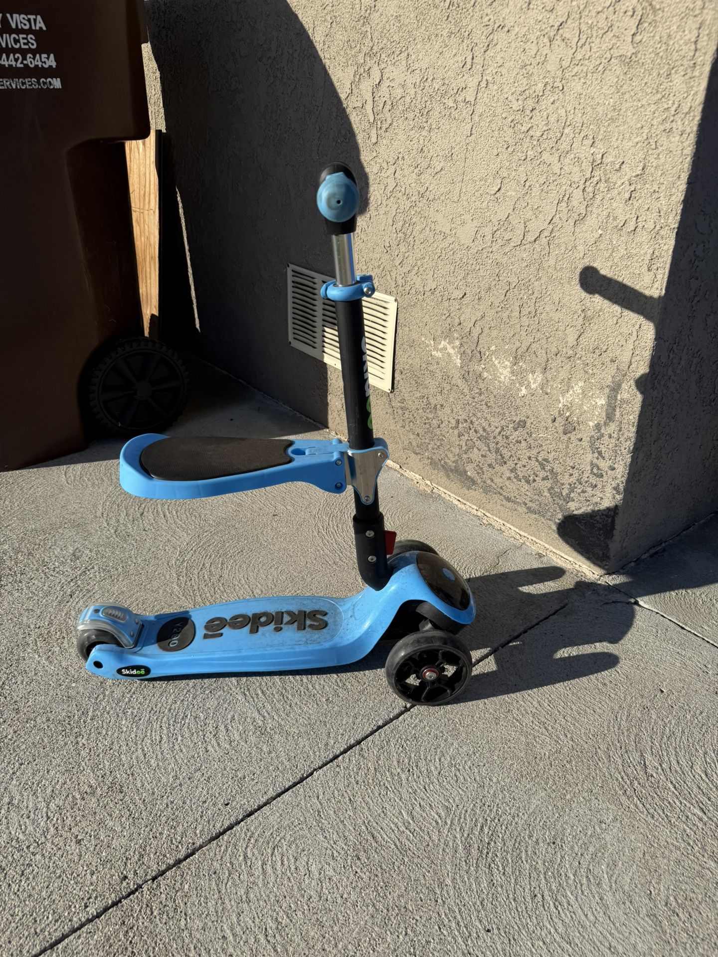 Skidee Kids Kick Scooter 
