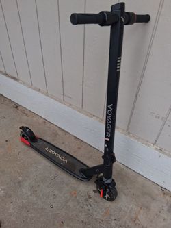 Voyager scooter with charger