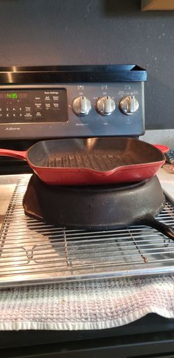 le creuset 10.25 cast iron sq. grill enameled pan 10/23/26