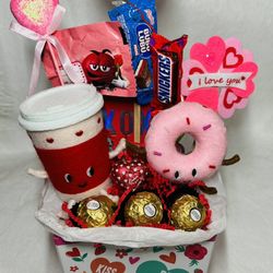 Hello Everyone!I’m Taking Orders Of These Valentine Day Boxes Gifts💝/ Hola A Todos Estoy Tomando Órdenes De Estás Cajas Para El Día San Valentín💝