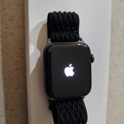 Apple Watch SE 2nd Generation 40mm Like New Wifi/Cellular 