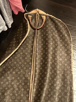 Louis Vuitton Suit Protector Leather for Sale in West Hollywood