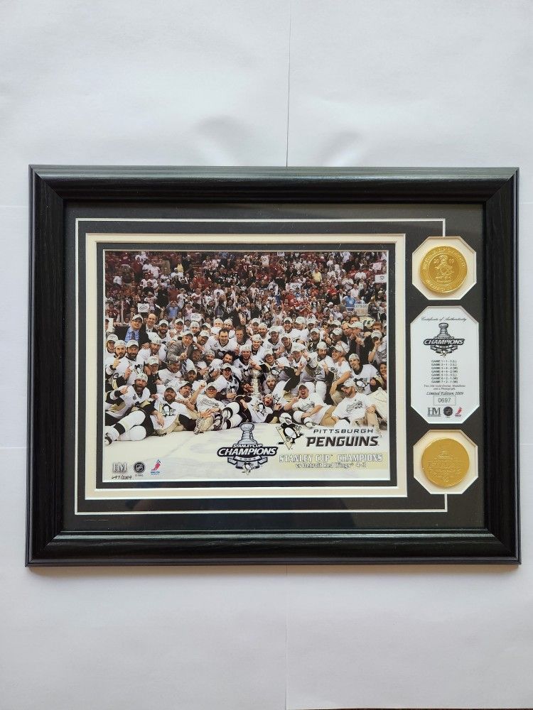 Pittsburgh Penguins 2009 Stanley Cup Champions Highland Mint Team Photo + Coins