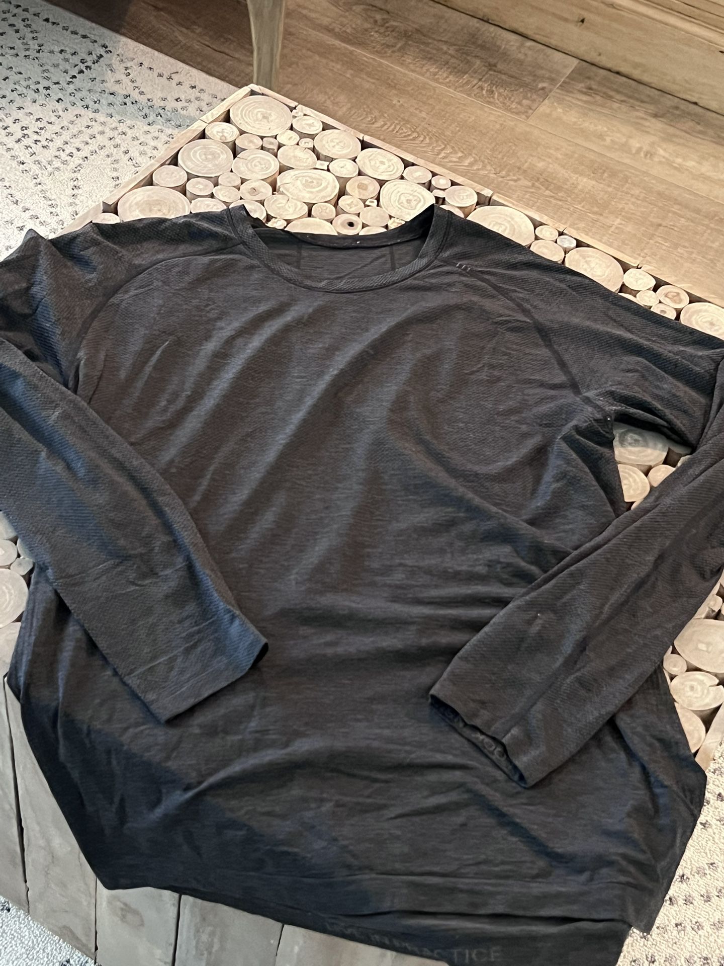 Men’s Lululemon Shirt Size Large