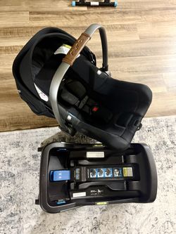 Nuna Car seat stroller set